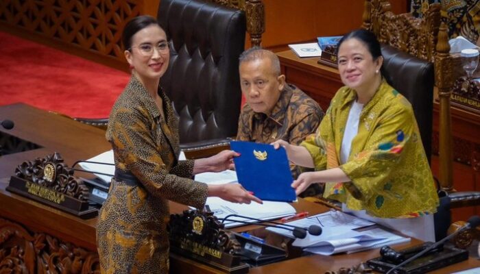 **UU Kepariwisataan Disahkan DPR, Manajemen Risiko Jadi Catatan: Wajib Diketahui oleh Pencari Petualangan!**