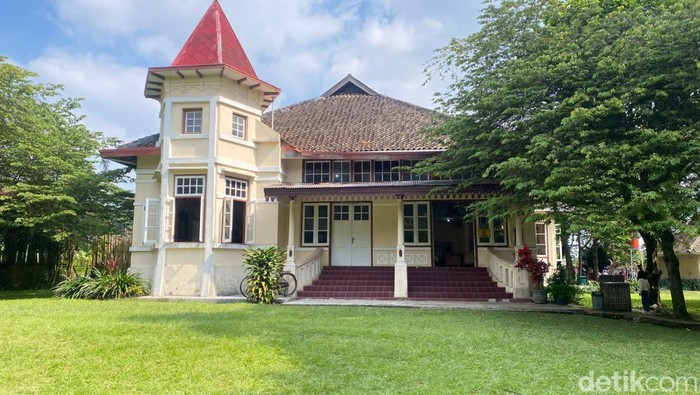 **Kisah Keluarga Ursone Menyulap Lembang Menjadi Friesland: Sejarah Susu di Tanah Sunda**