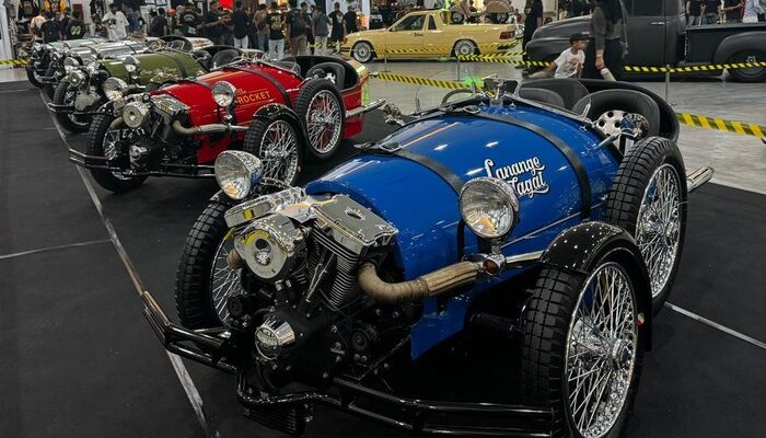 **Stiker Vinyl A3+ untuk Modifikasi Mobil: Solusi Keren dan Tahan Lama**