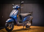 Suzuki Launches Retro-Skutik marvel with 53.4 Km/L Fuel Efficiency!