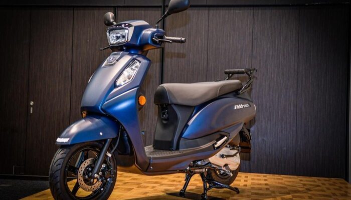 Suzuki Launches Retro-Skutik marvel with 53.4 Km/L Fuel Efficiency!