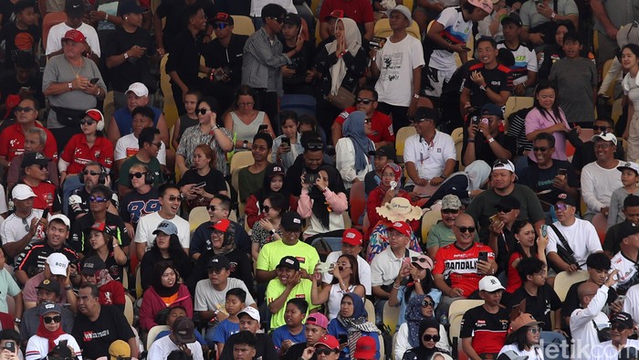 **Ketika Penonton Eropa Dibuat Terpukau MotoGP Mandalika**