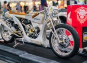 **Honda Stylo 160 yang Dijadikan Naked Bike Neo Boardtracker di Kustomfest 2025**
