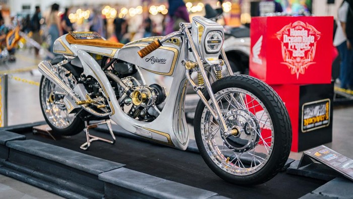 **Honda Stylo 160 yang Dijadikan Naked Bike Neo Boardtracker di Kustomfest 2025**