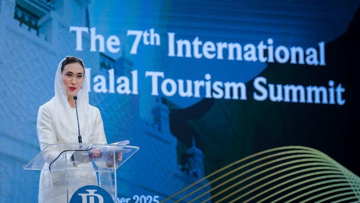 Menpar Widiyanti Ungkap 3 Destinasi Islam Terbaik Indonesia untuk Wisatawan Muslim