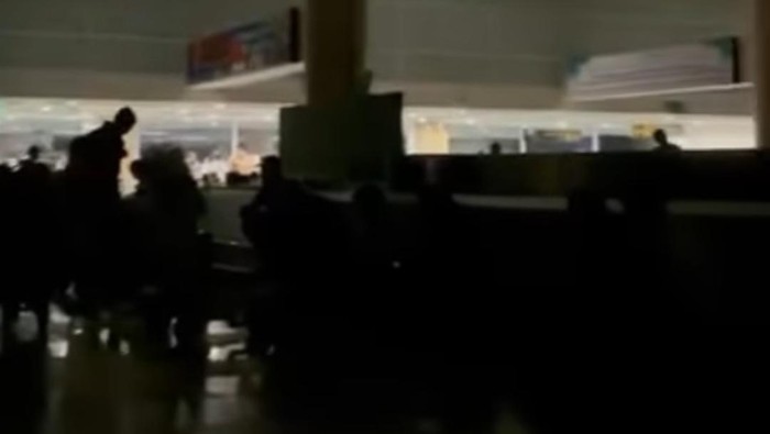 Duh, 74 Penerbangan di Ngurah Rai Terhenti, Kenapa Ini Terjadi?