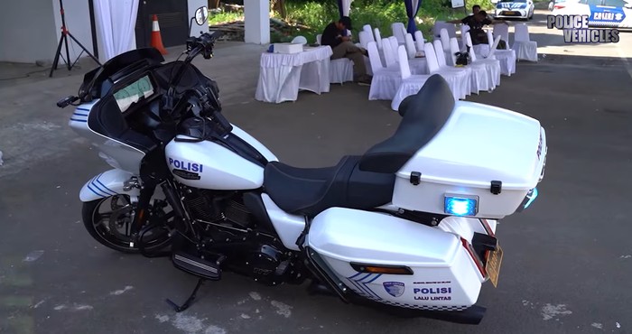 **Ini Moge Baru Polisi Buat Kawal VVIP, Harganya Tembus Rp 1 Miliar: BMW R 1300 GS dan Harley-Davidson Road Glide**