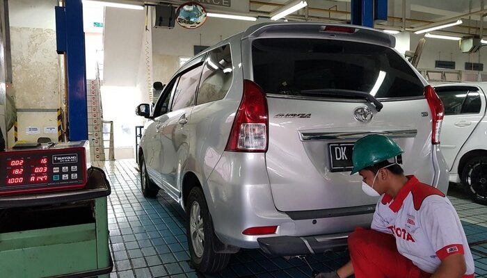 “Asap Knalpot Berubah Warna? Ketahui 3 Tanda Mobil Anda Bermasalah!”