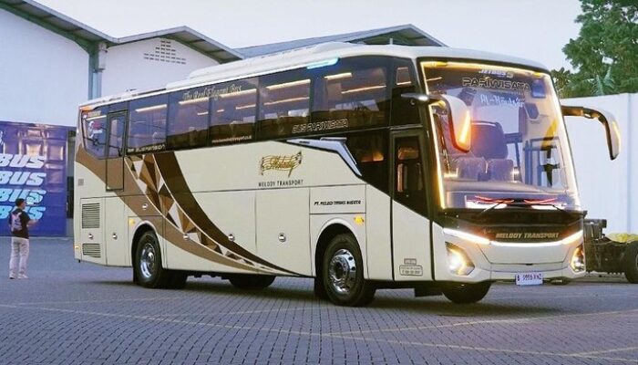 **PO Melody Transport Rilis Bus Mewah Hino RM280 Euro 4, Desain Adiputro Jetbus 5 SHD**