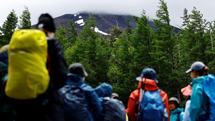 **Ini 2 Kunci yang Bikin Jumlah Pendaki Terjebak Darurat di Gunung Fuji Turun Drastis**