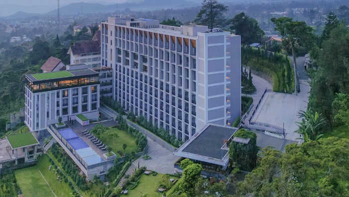 **Turis Arab, Cara Grand Aston Puncak Bertahan dan Menarik Wisatawan**