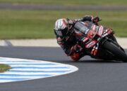 “Hasil Latihan MotoGP Australia 2025, Bezzecchi Melesat sebagai Anak Muda yang Meroket”