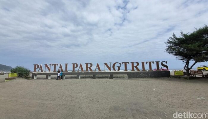 **Duh! Banyak Turis Lolos Masuk Parangtritis Tanpa Bayar Karcis, Ini Alasannya!**