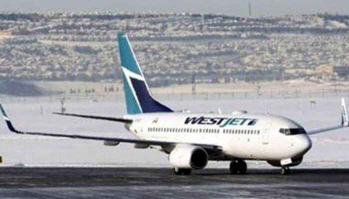 **WestJet, Maskapai yang Aneh: Penumpang Mau Rebahkan Kursi Malah Disuruh Bayar!**