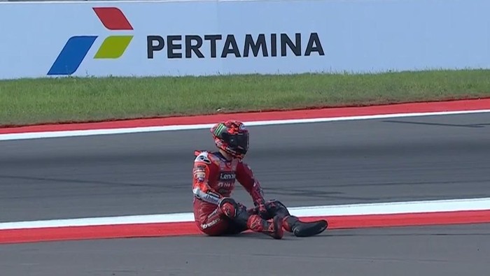 Kok Bisa Jatuh Terus, Bagnaia? Menelisik Krisis Performa di Ducati Panigale V4 R