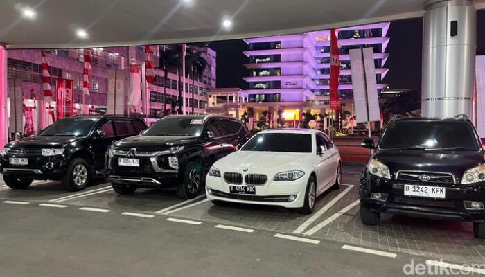 “Daftar Mobil Mafia Migas Riza Chalid yang Disita Kejagung: Kisah Miliaris di Balik Tindakan Kejahatan”