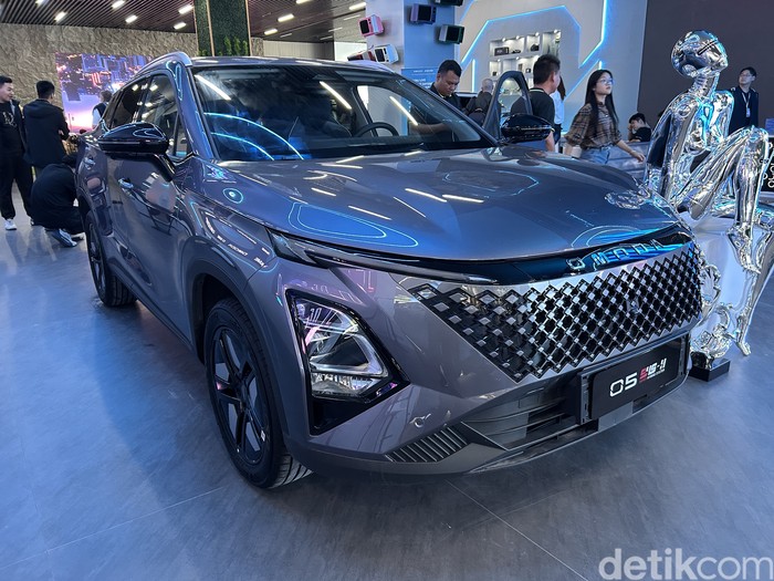 [Bocoran Mobil Baru Chery: C5 CSH, Irit Tapi Dahsyat, Siap Gebrak Pasar Otomotif]