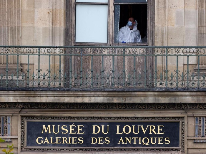 **Museum Louvre dan Misteri Perampokan Besar yang Mengejutkan**