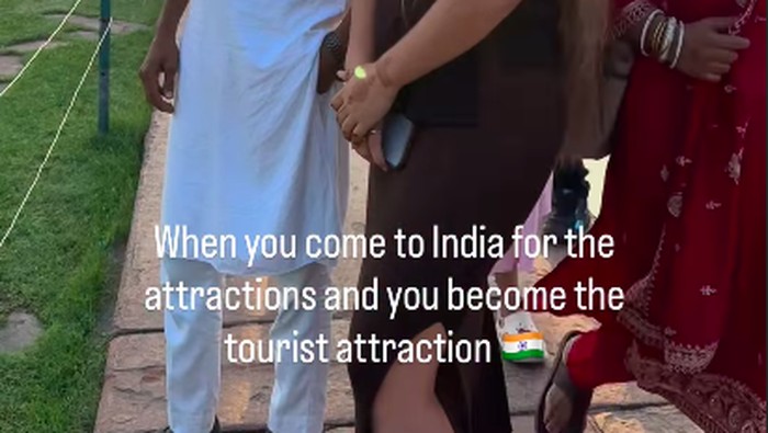 Niatnya Lihat Taj Mahal, eh Malah Dia yang Jadi Pusat Perhatian: Kisah Menakjubkan di India!