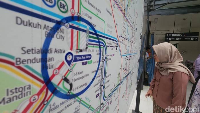 Jelajahi Sejarah di Kota Tua Jakarta dengan Rute Transportasi Umum yang Nyaman