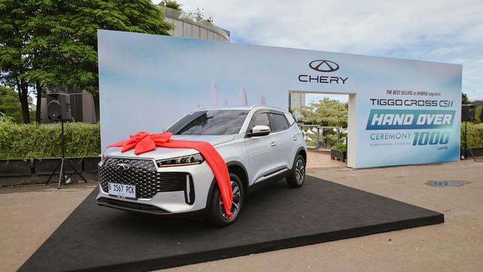 **1.000 Chery Tiggo Cross CSH Hybrid Dikirim ke Garasi Konsumen Indonesia**