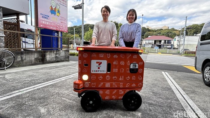 **Nggak Pakai Kurir, Suzuki bersama Lomby dan Seven Eleven Ciptakan Robot Pengiriman di Jepang**