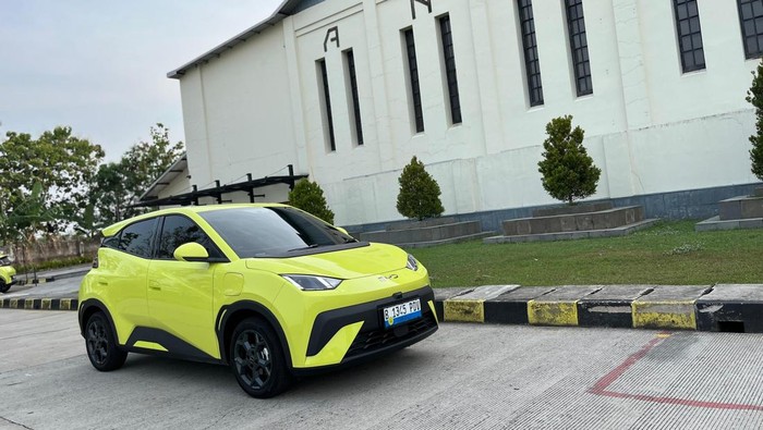 BYD Atto 1 Resmi Dikirim ke Garasi Indonesia