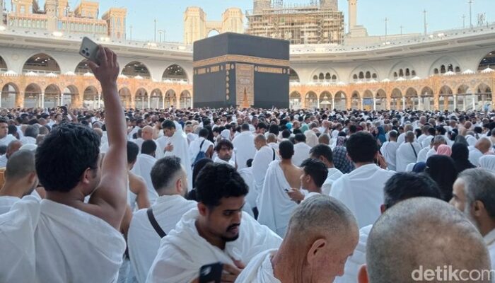 “Dear Traveler, Siapkan Diri! Umrah Mandiri Legal dengan Syarat Ini”