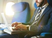 **Laptop Jatuh ke Ruang Kargo, Pesawat United Airlines Putar Balik ke Washington Dulles**