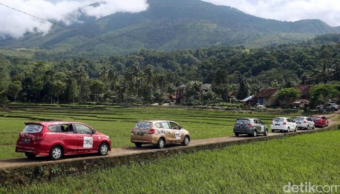 **Misteri Mayat di Puncak Gunung Ciremai: Pendakian Ditangguhkan**
