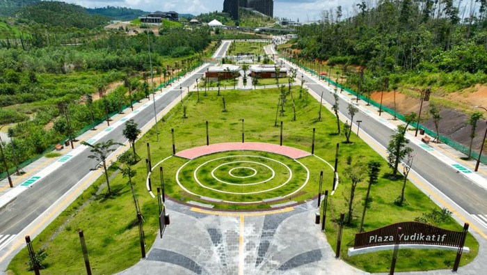 **Kesan Turis soal IKN: Seperti Singapura, tapi Aneh dan Sepi**