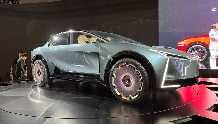 Bos Lexus Terkejut saat Toyota Kukuhkan Century sebagai Brand Termewah Terbaru!