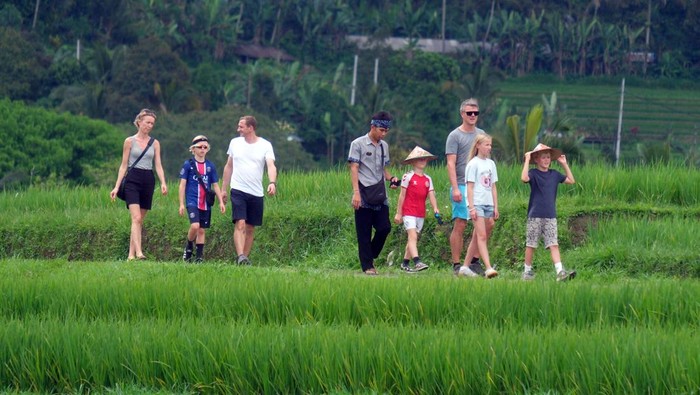 Pariwisata Naik Kelas di Indonesia: Destinasi Berkelanjutan yang Wajib Dikunjungi