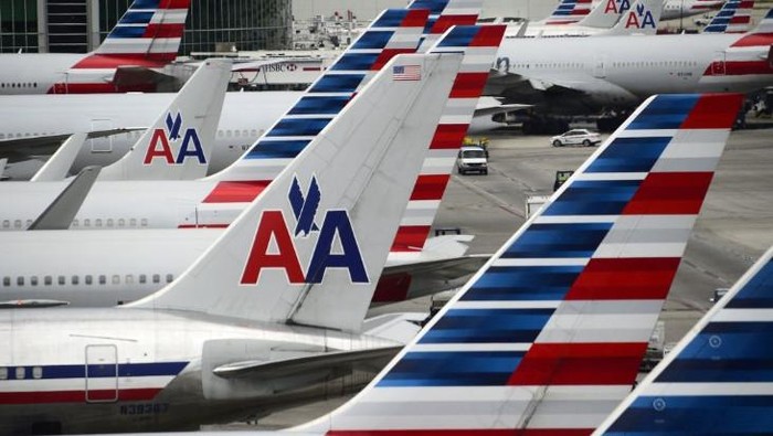 **Pemerintahan Trump Masih Shutdown, Maskapai AS Batalkan 1.200 Penerbangan: Dampak bagi Traveler Internasional**