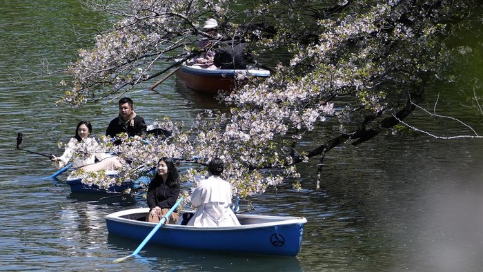 **Fix! Jepang Makin Mahal, Pajak Kedatangan Turis Bakal Naik: Rencana Overtourism dan Perubahan Biaya**