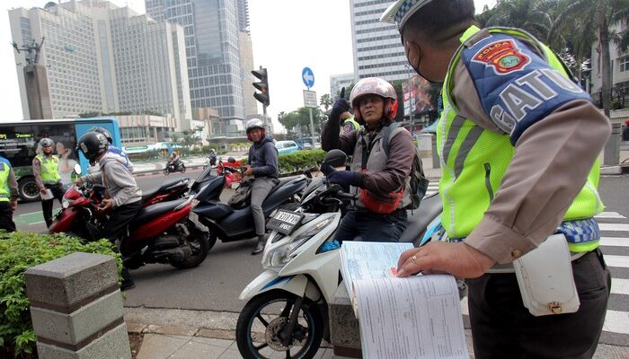 “Siapin Surat-surat Lengkap! Operasi Zebra Polisi Hadirkan Perubahan Drastis untuk Pengendara”