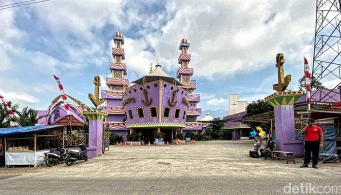 Perahu Surga: Desain Unik Masjid Berbentuk Perahu di Sukabumi yang Menakjubkan