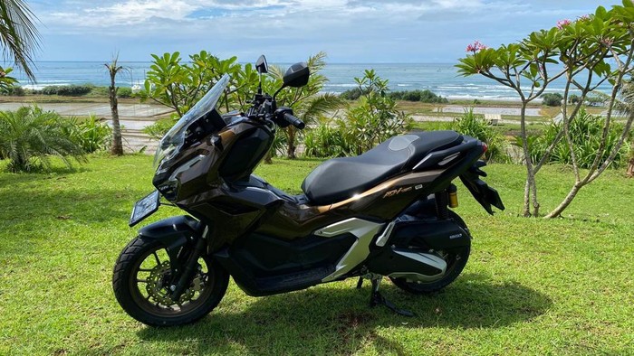 **Honda ADV 160 RoadSync Dipakai Touring 164 Kilometer, Segini Konsumsi BBM-nya**