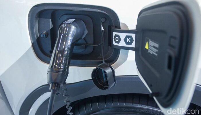 BYD Introduce Super Fast Charging Tech, 5 Minutes Adds 400 Km Range