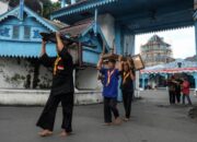 Dana Hibah Keraton Solo, Dualisme PB XIV: Apa Respon Wali Kota?