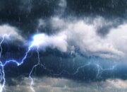 “20 Pengunjung Tertahan di Bianglala Tertinggi Jepang, Disambar Petir selama 9 Jam!”