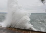 5 Pantai Paling Berbahaya di Dunia yang Akan Membuatmu…