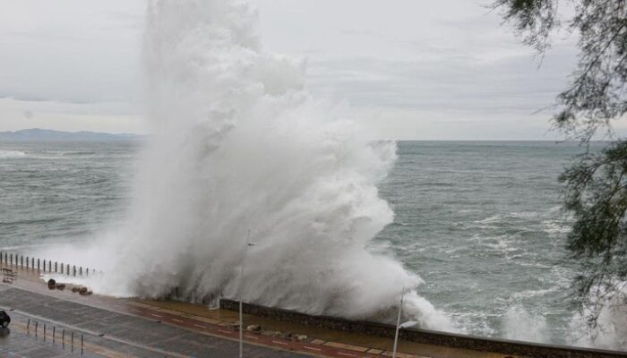 5 Pantai Paling Berbahaya di Dunia yang Akan Membuatmu…