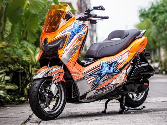 **Racing Abis! Yamaha Nmax Turbo Modifikasi Grafis Replika Helm Balap**