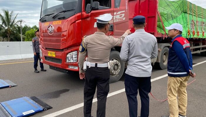 “588 Ribu Truk Melanggar ODOL: Krisis Lalu Lintas 2025 Sudah Dekat!”