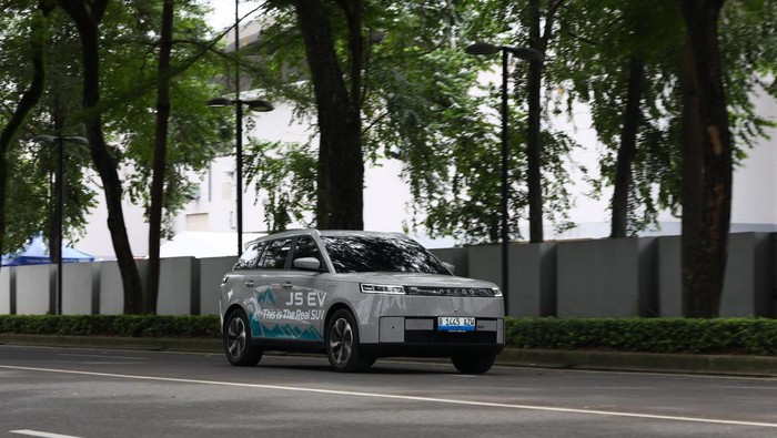 Ini Dia 3 Mobil yang Menjadi Sorotan di GJAW 2025, Salah Satu Di antaranya adalah [Merek]!