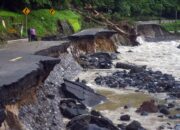 **Jelajahi Jalanan Lembah Anai, Tempat Asal Galodo yang Eksotis**