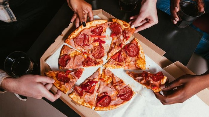 **16 Turis Bikin Pemilik Restoran Italia Ngamuk, Mereka Pesan Terlalu Sedikit**