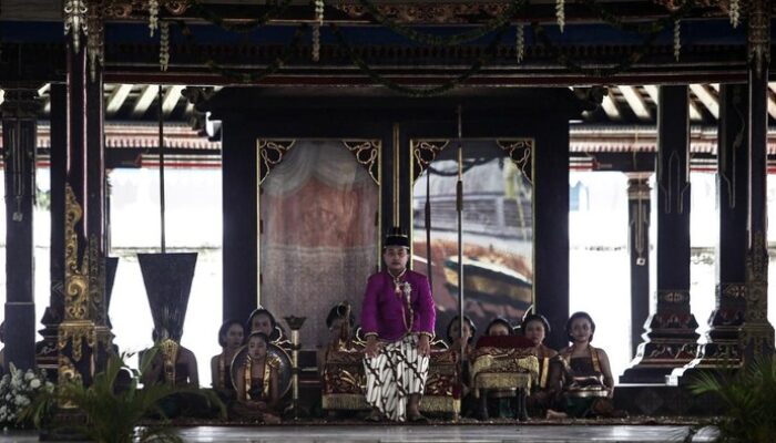 Terpopuler: Surat Peringatan Tedjowulan untuk 2 Penerus Takhta Keraton Solo – Update 1