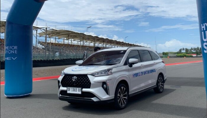 Toyota Veloz Hybrid Menjelajahi Nusantara dalam 4.000 KM dari Lombok ke Aceh